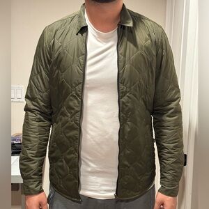 Hugo Boss men’s dark green water repellent jacket with diamond quilting